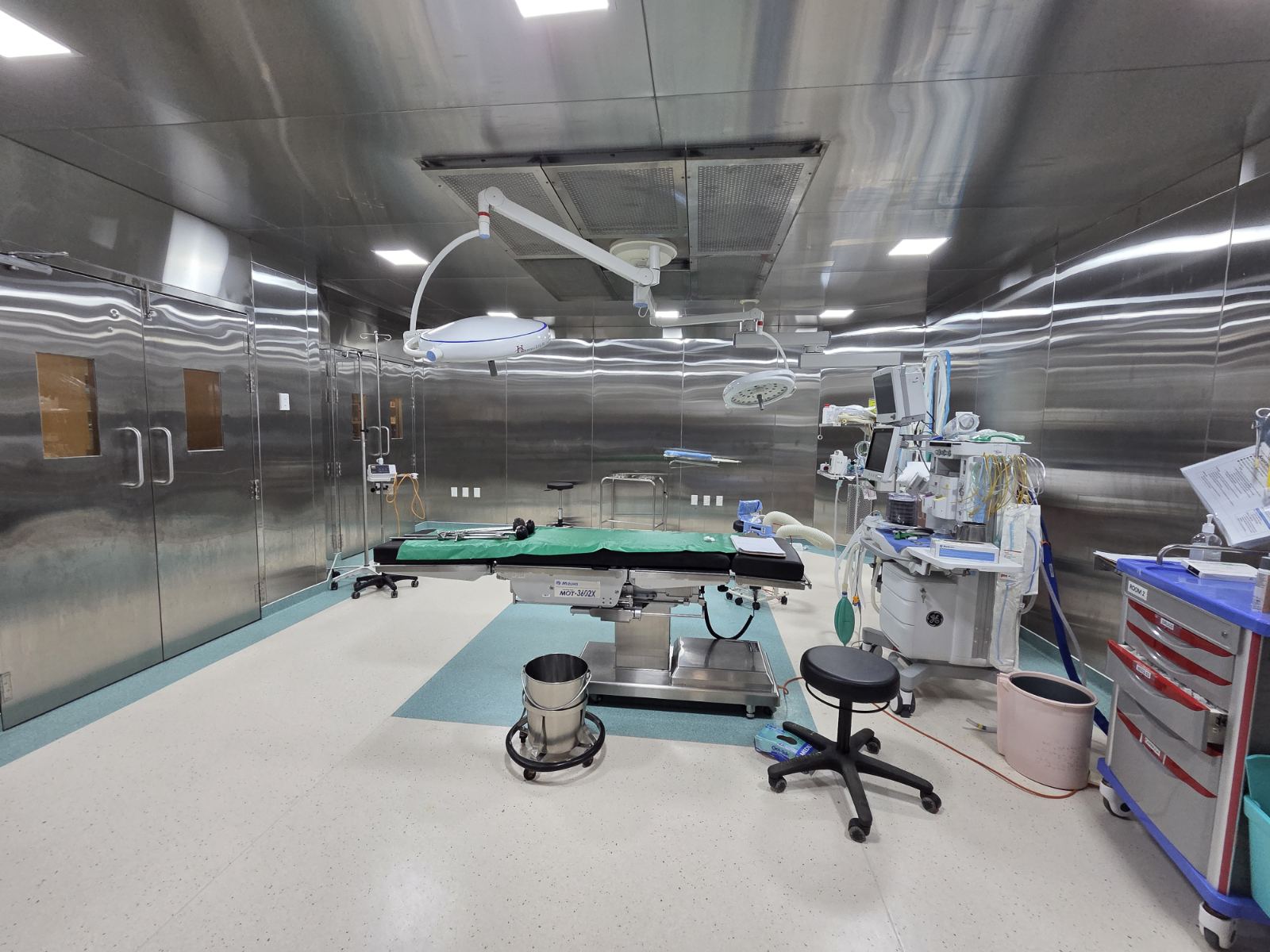The new stainless-steel operating theatre at Vaiola Hospital, Nuku’alofa